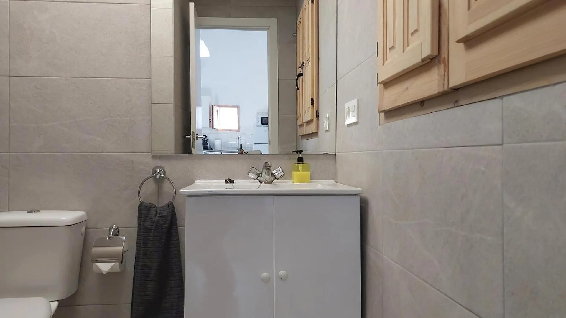 Nice Apartment In Jerez De La Frontera 0*,